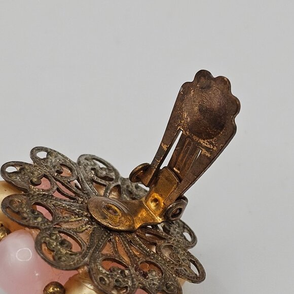 Vintage Pink & Gold Toned Cluster Floral Round Clip On Non Pierced Ear Earrings - Picture 7 of 9